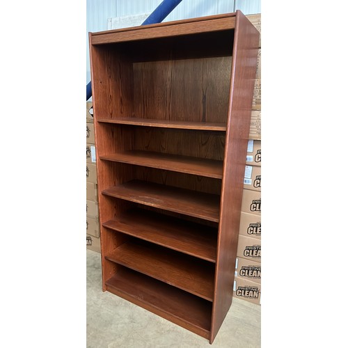 403 - TALL BOOKSHELF