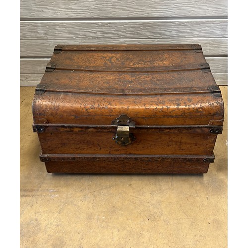 459 - TIN TRAVEL TRUNK