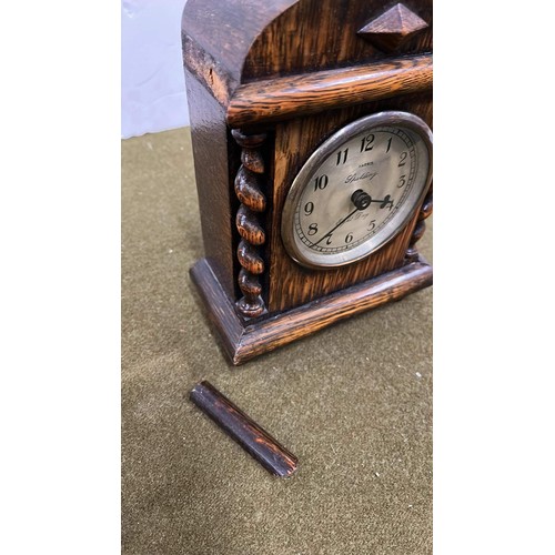 349 - OAK ARCH TOP MANTLE CLOCK