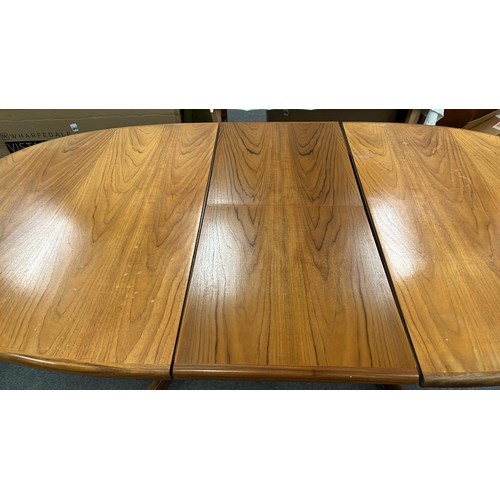 343 - G PLAN EXTENDING TABLE WITH LEAF AND CHAIRS SET