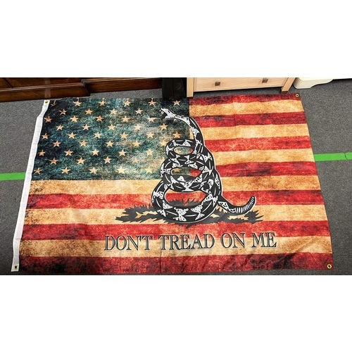 309 - DONT TREAD ON ME BANNER