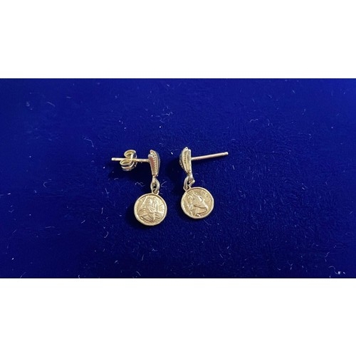 219 - 9ct gold earrings - weight 1.41g