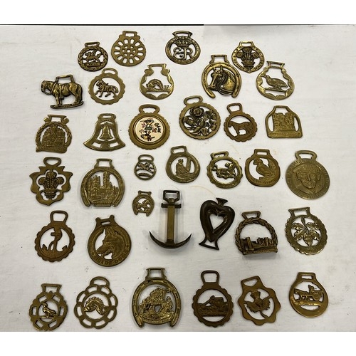 284 - 35 HORSE BRASSES