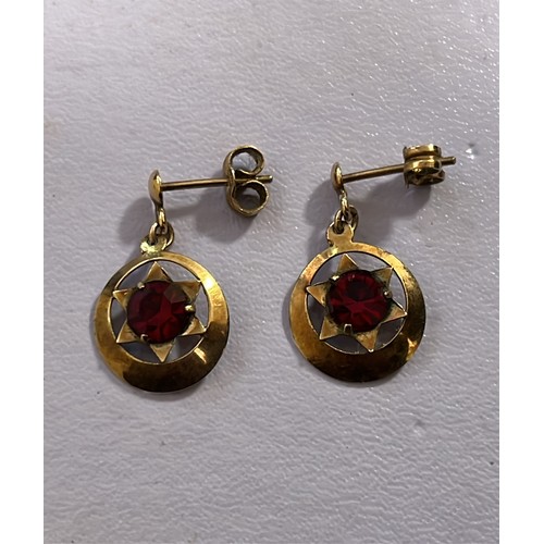 202H - 9ct gold earrings - weight 1.27g