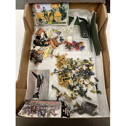 648 - AIRFIX & OTHER 1:72 MILITARY FIGURES AND MIXED ANIMALS