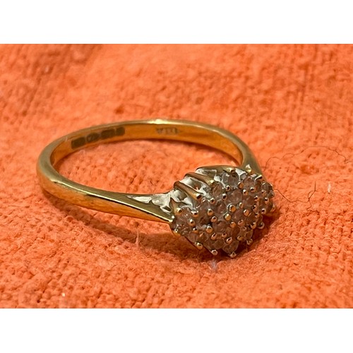 214A - 9ct gold ring