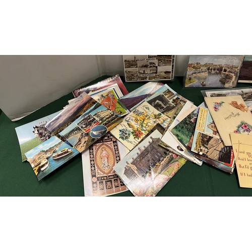 MIXED POSTCARDS