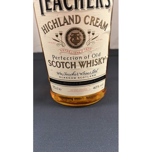 136 - TEACHERS HIGHLAND CREAM SCOTCH WHISKY