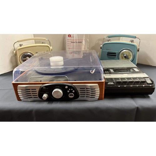 62 - RADIOS , TURNTABLE PLUS CASSETTE PLAYER NO LEADS UNTESTED