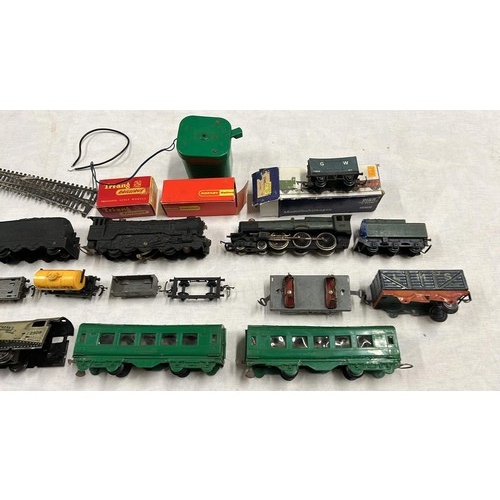 48 - QUANTITY OF MODEL RAILWAY ITEMS IN MIXED SCALE