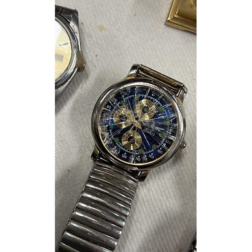 79 - MIXED WATCHES IN NEED OF REPAIR