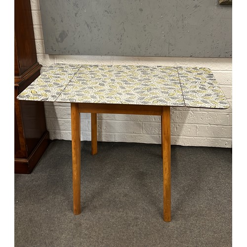 516 - RETRO DROP FLAP CAFE TABLE