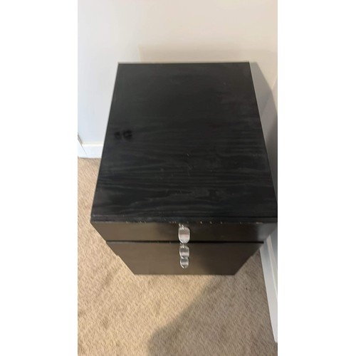 230A - BLACK 3 DRAWER CHEST