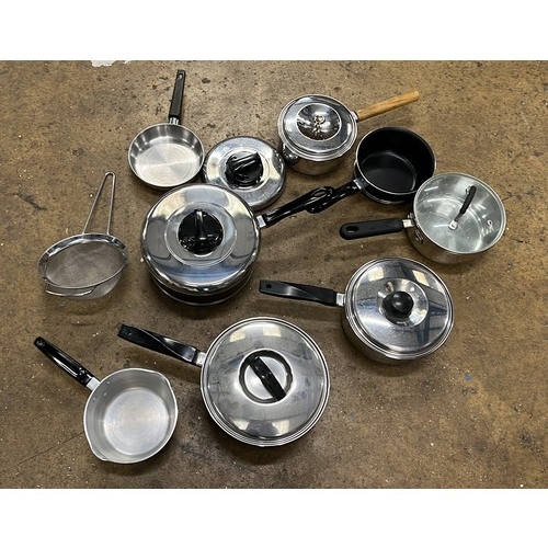 556 - STAINLESS COOK WARE