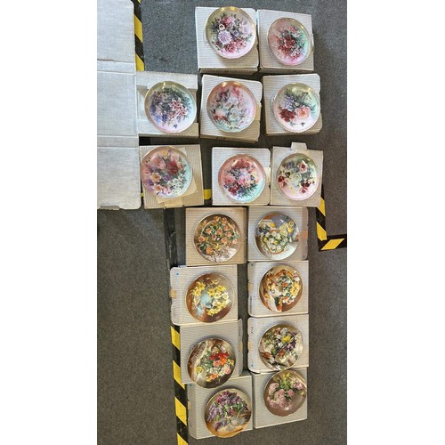 371 - 16 flower themed collectors plates