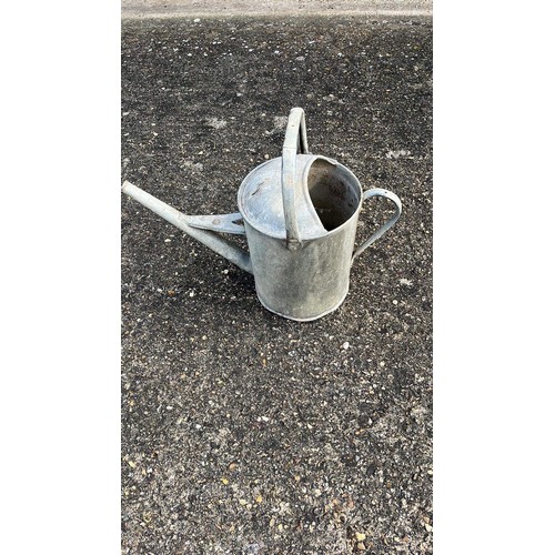 45 - 2 1/2 GALVANISED WATERING CAN