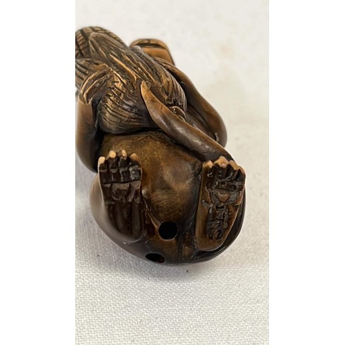 62 - NETSUKE CARVING OF RAT SIGNED