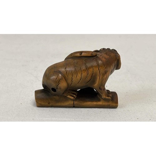 61 - NETSUKE CARVED CAT SIGNED