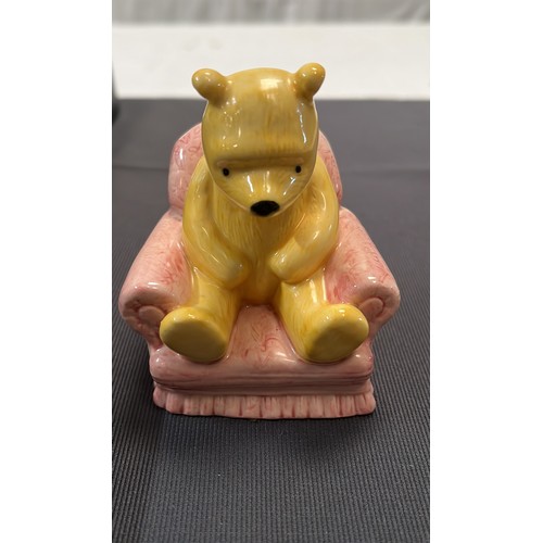 6 - THE ROYAL DOULTON WINNIE POOH WINNIE THE POOH IN THE ARMCHAIR WP4