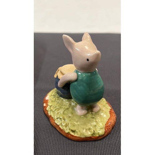 1 - ROYAL DOULTON WINNIE THE POOH PIGLET AND THE HONEY POT WP 29