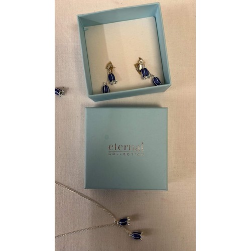 94 - BLUE BELL NECKLACE SET