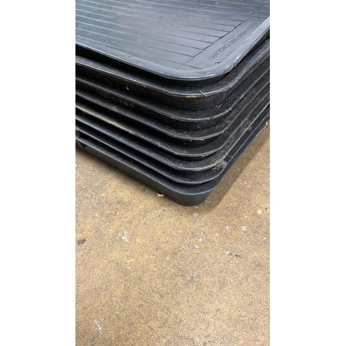 363 - 8 X LONG GREEN HOUSE POTTING TRAYS IN BLACK PLASTIC