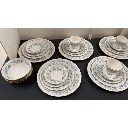 191 - 51 Pc blue and white COLCLOUGH BRAGANZA TEA / DINNER WARE PART SET