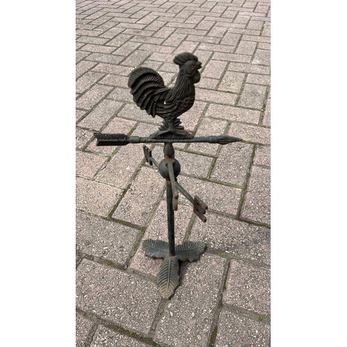 412 - METAL GARDEN WEATHERCOCK