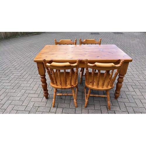 197 - SOLID PINE KITCHEN TABLE SET WITH FOUR CHAIRS