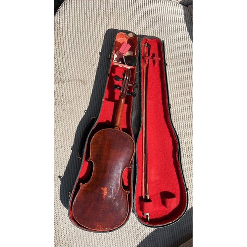 190 - THE MAIDSTONE  LONDON violin AND CASE