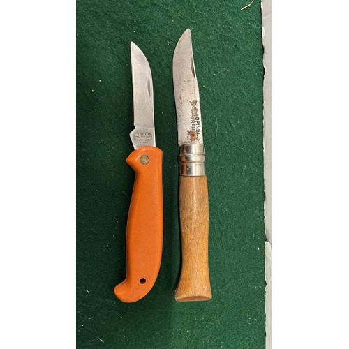 247 - two Gardners pocket knifes