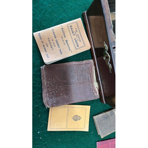 267 - MAHOGANY BOX ON BRACKET FEET AND BRASS DETAIL WITH CONTENTS OF BOOKS