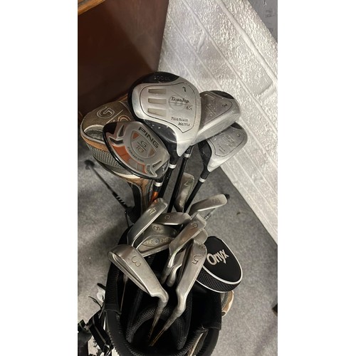 60 - GOLF CLUBS AND CADDY