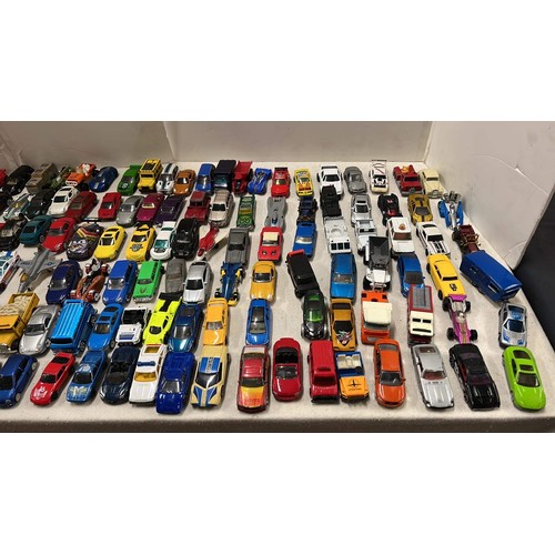 36 - 185 MIXED MAKERS MODEL CARS AND OTHER PLAY WORN