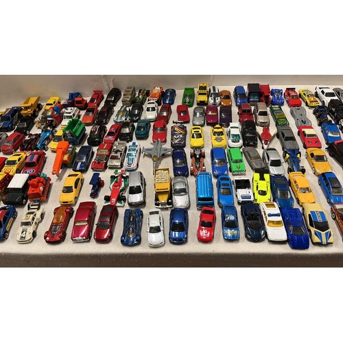 36 - 185 MIXED MAKERS MODEL CARS AND OTHER PLAY WORN