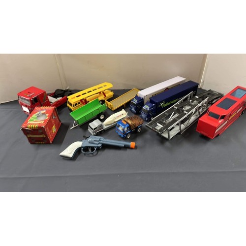 34 - MIXED TRUCKS AND TRAILERS