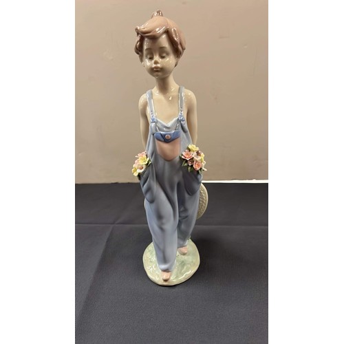 5 - LLADRO FIGURE 7650