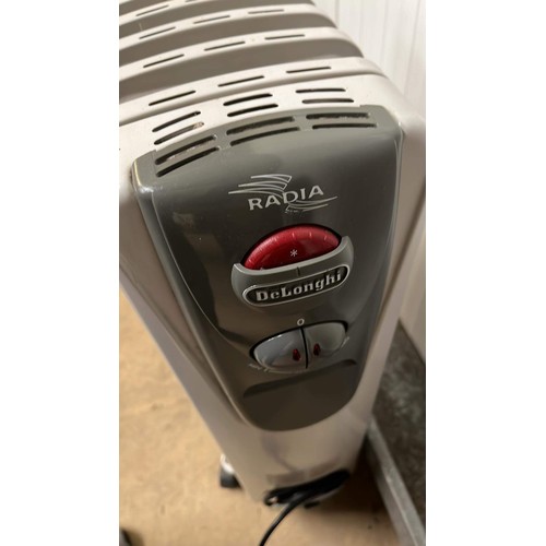 180 - MOBILE ELECTRIC RADIA OIL HEATER BY DELONGHI