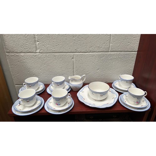 124 - 21 pc TEA SET BY COLLING WOODS