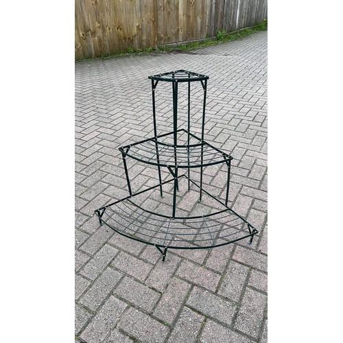 237 - GREEN QUATER SHAPED FLOWER POT STAND