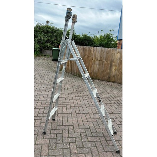 238 - BLACK AND DECKER 3 IN 1 STEP LADDER