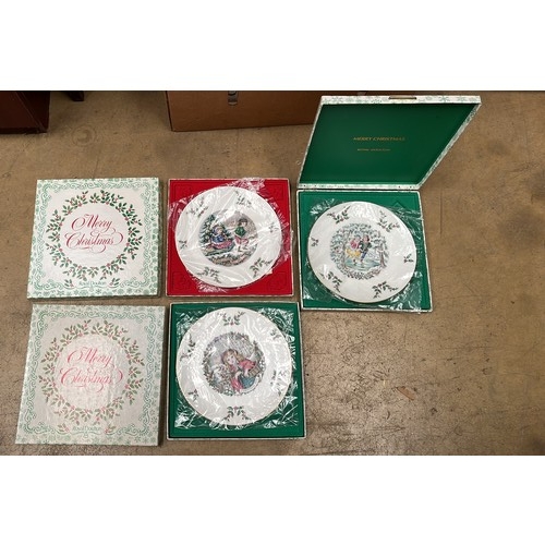 220 - BOXED COLLECTOR PLATES