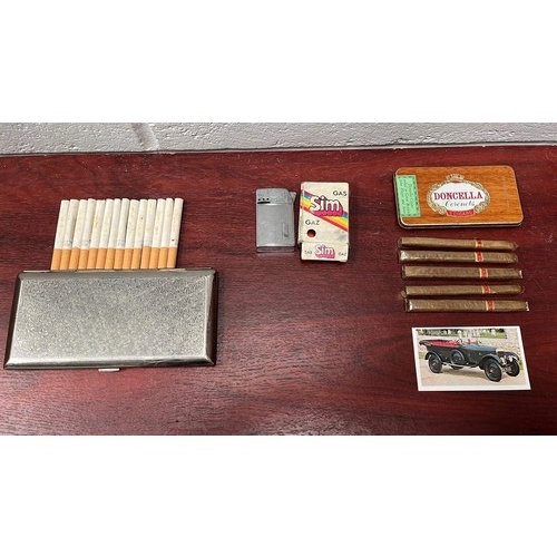 138 - CIGARETTES AND CIGARS PLUS CASES WITH A SIM LIGHTER