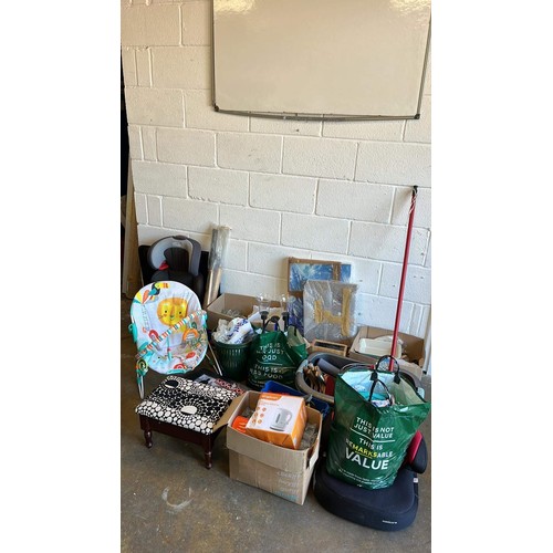 293 - Large quantity of decorative and household items