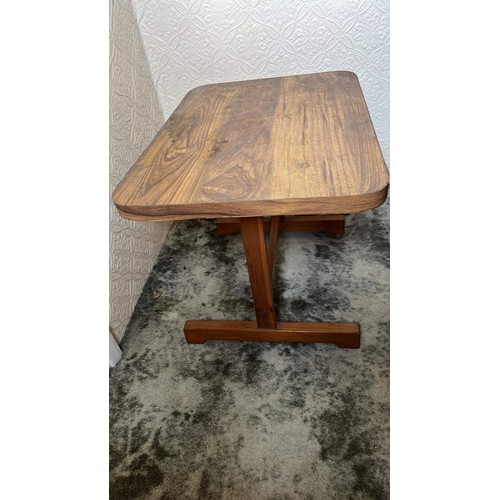 283 - COFFEE / SIDE TABLE