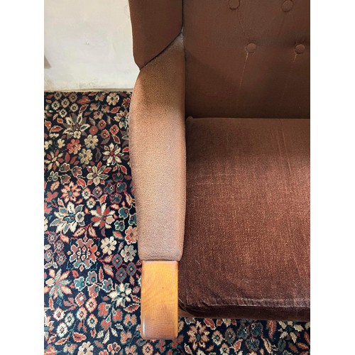 270 - VINTAGE EASY CHAIR