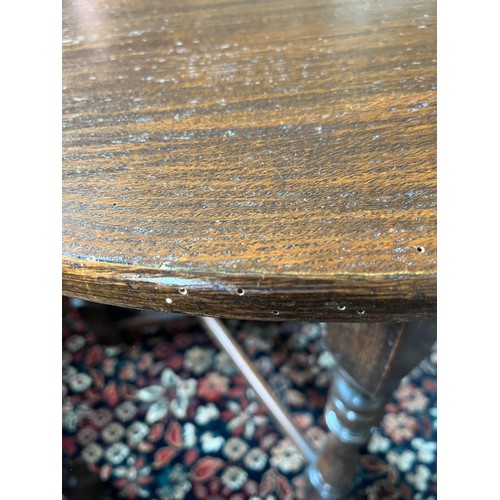 267 - ROUND OAK GATE LEG TABLE