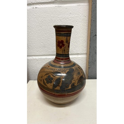 408 - ONION BASED DECORATIVE VASE WITH FLOWER DETAIL