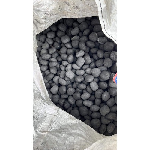 405 - 8 LARGE BAGS OF COAL ABOUT 1300 KGS