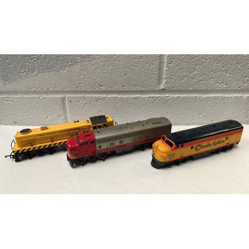 429 - 3 X AMERICAN STYLE LOCOMOTIVES FOR TRIANG RAILWAYS OO GAUGE